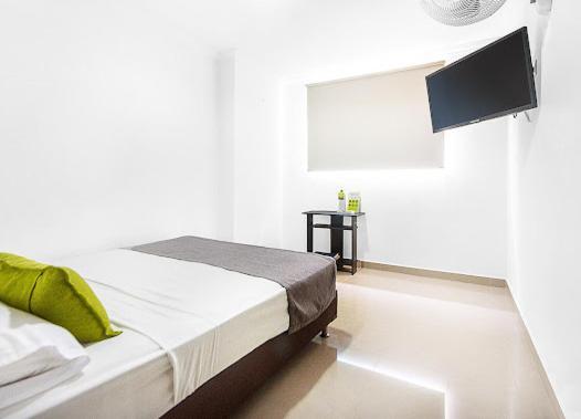 Hotel Park 6 Медельин Экстерьер фото